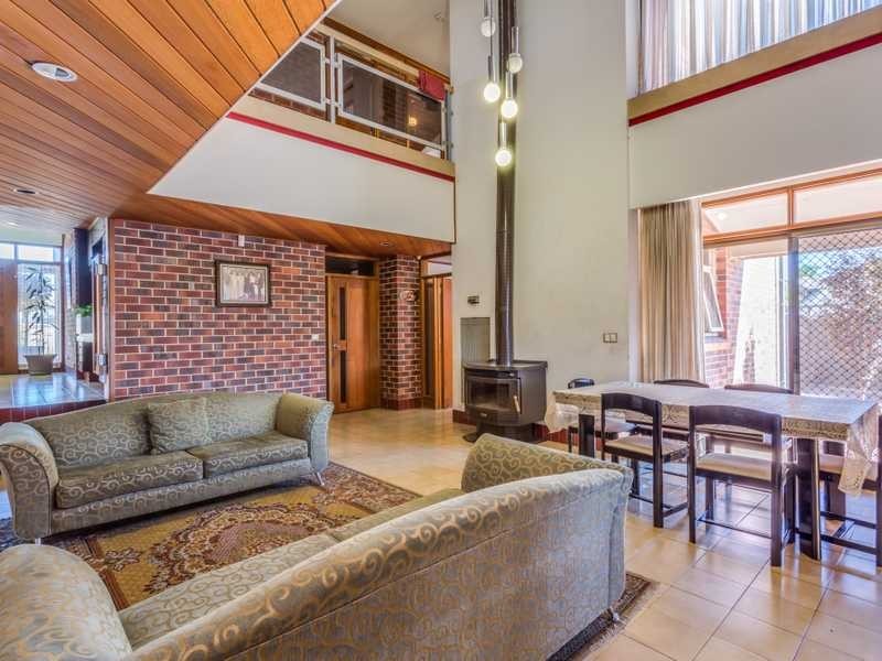 10 Kerr Grove, West Lakes SA 5021