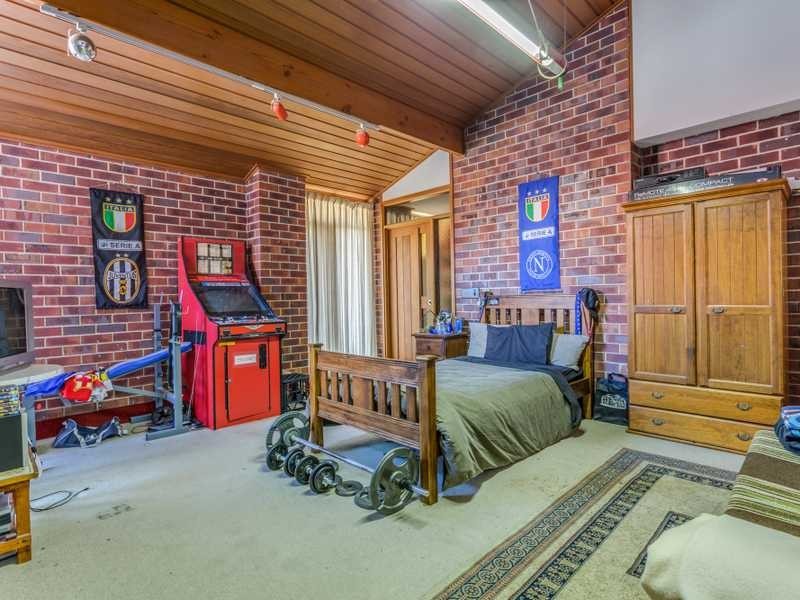 10 Kerr Grove, West Lakes SA 5021