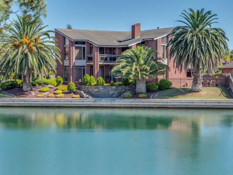 10 Kerr Grove, West Lakes SA 5021