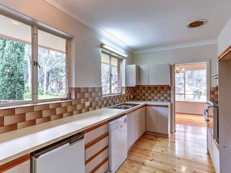 4 Sitters Memorial Drive, Burnside SA 5066