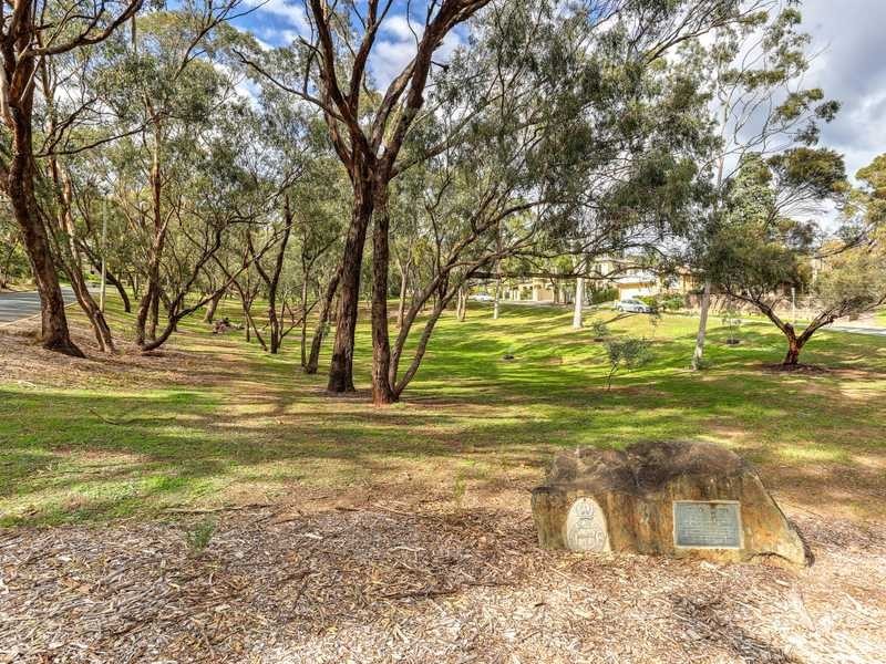 4 Sitters Memorial Drive, Burnside SA 5066