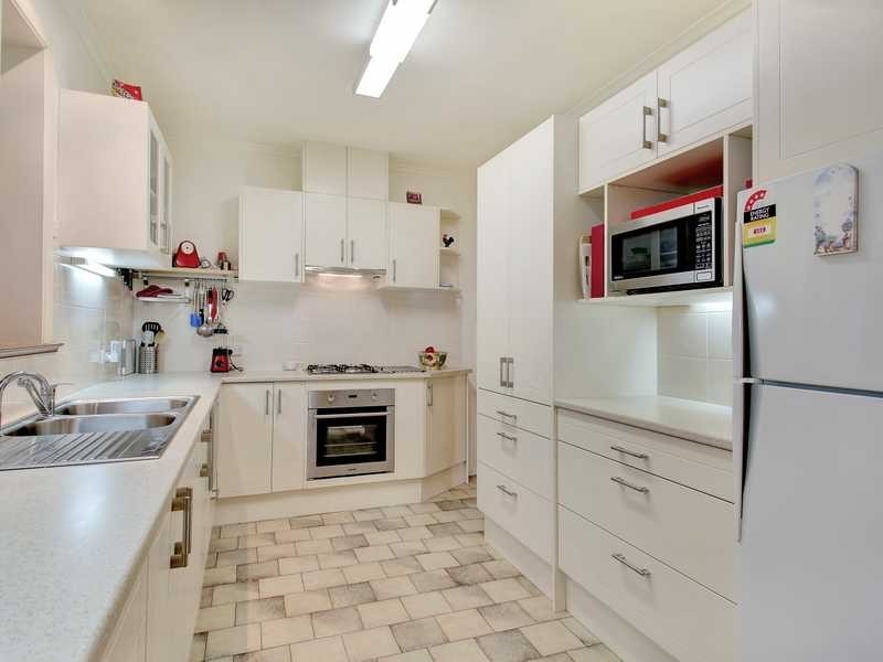 9 Hawthorn Crescent, Campbelltown SA 5074