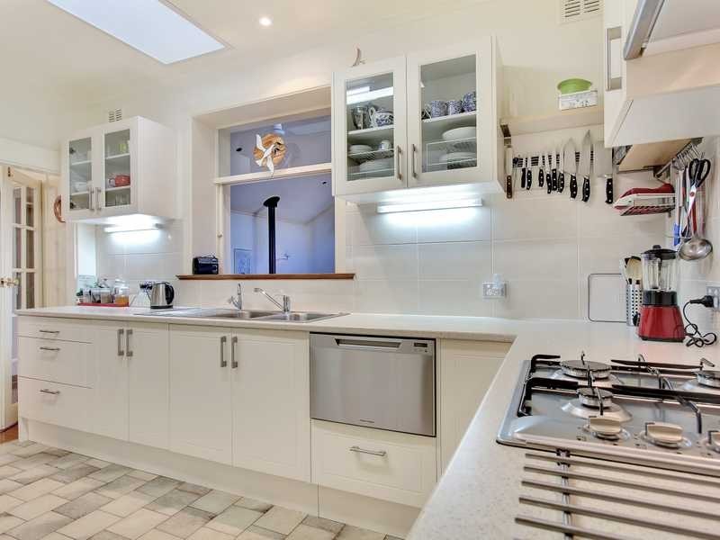 9 Hawthorn Crescent, Campbelltown SA 5074