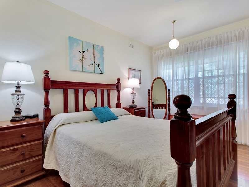 9 Hawthorn Crescent, Campbelltown SA 5074