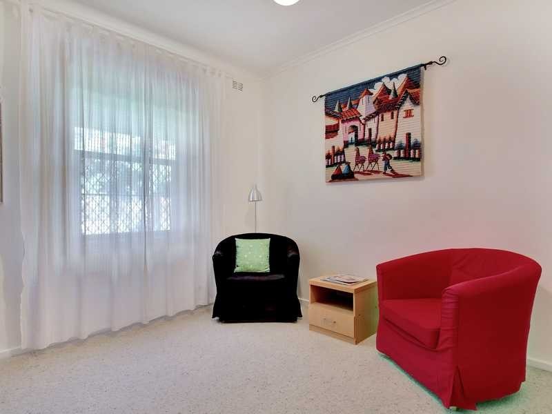 9 Hawthorn Crescent, Campbelltown SA 5074