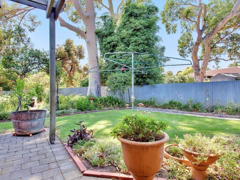 9 Hawthorn Crescent, Campbelltown SA 5074