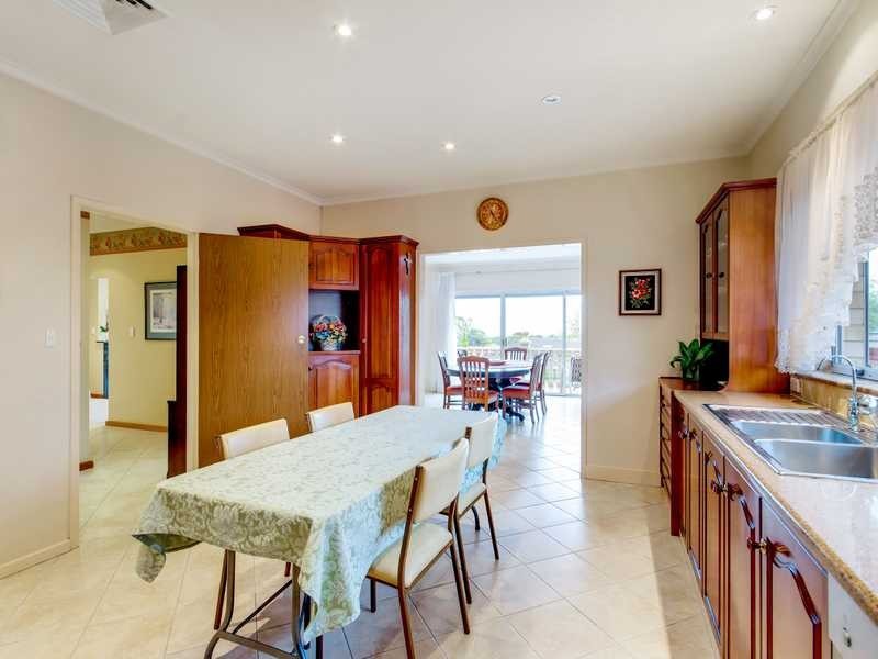 20 Medway Cres, Rostrevor SA 5073
