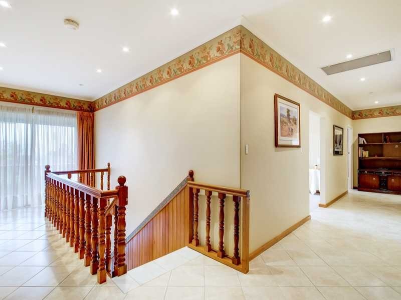 20 Medway Cres, Rostrevor SA 5073
