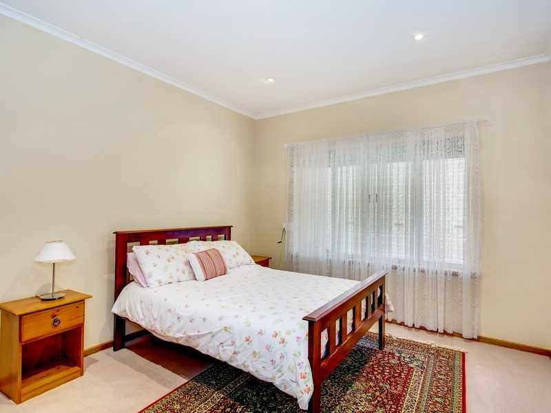 20 Medway Cres, Rostrevor SA 5073