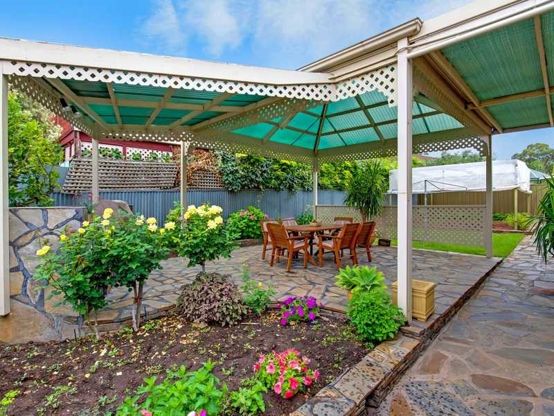 20 Medway Cres, Rostrevor SA 5073