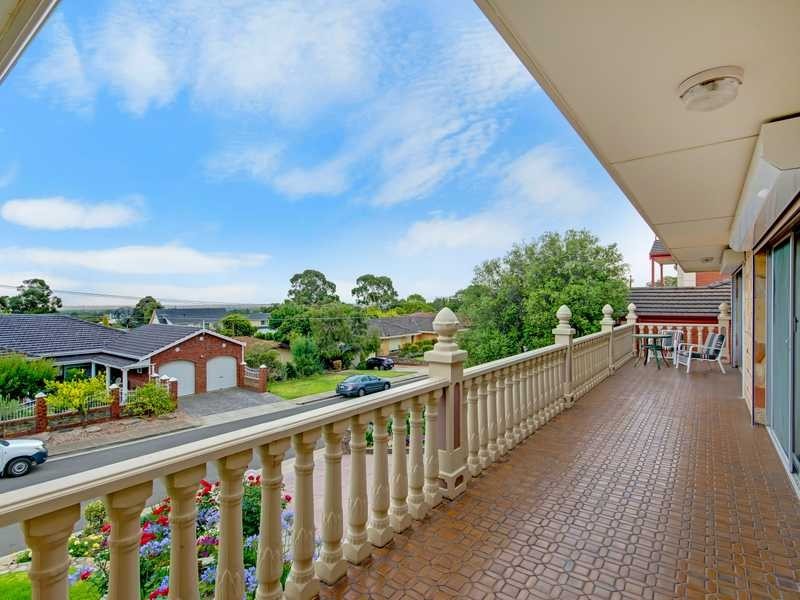20 Medway Cres, Rostrevor SA 5073