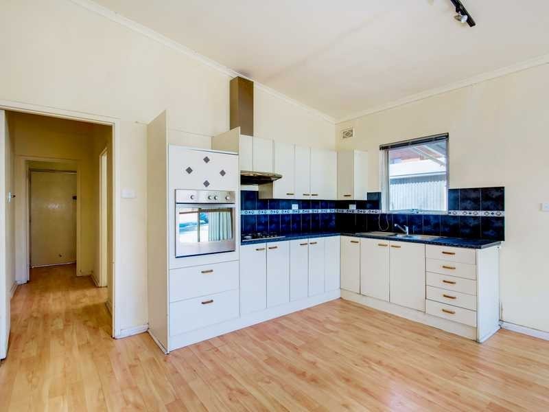 15 Rita Ave, Rostrevor SA 5073