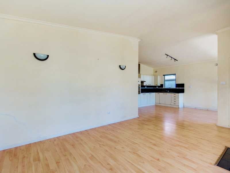 15 Rita Ave, Rostrevor SA 5073