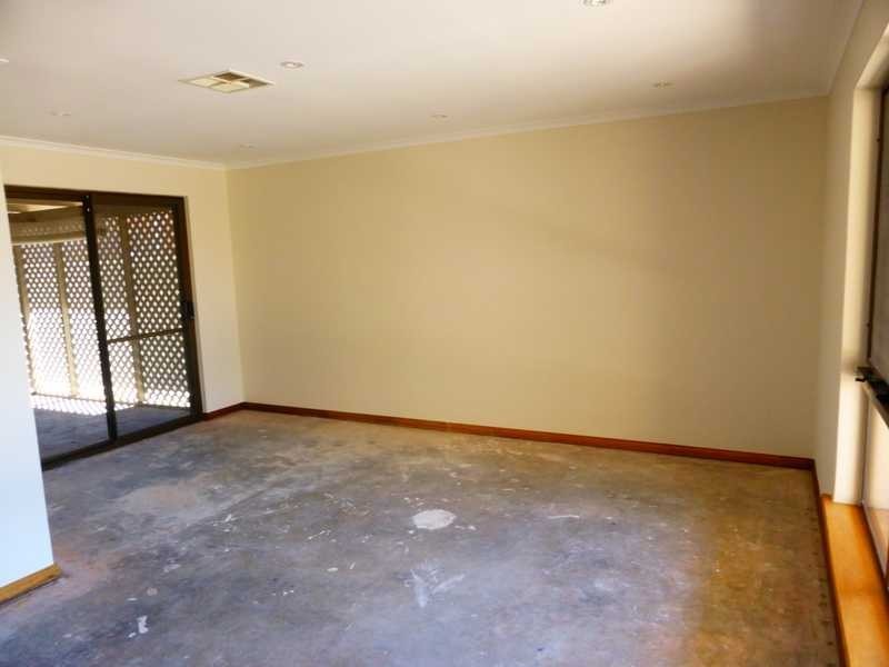 10 McDonald Grove, West Lakes SA 5021