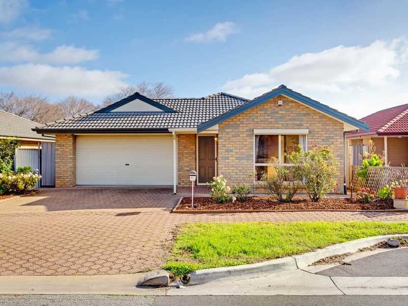 17 Montacute Drive, Oakden SA 5086