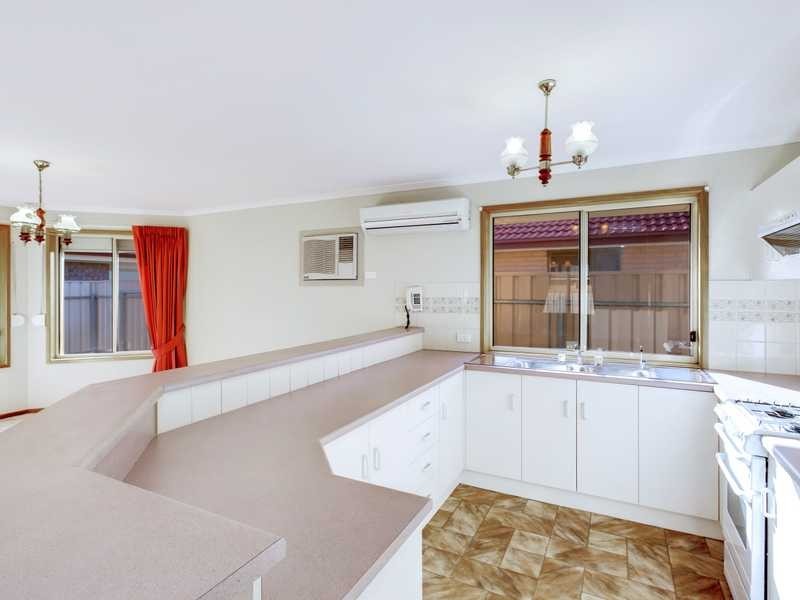 17 Montacute Drive, Oakden SA 5086