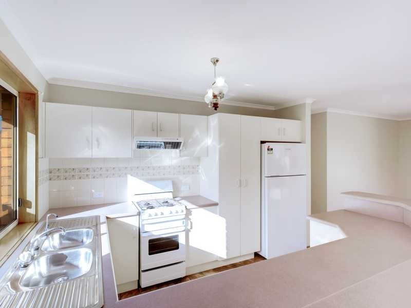 17 Montacute Drive, Oakden SA 5086