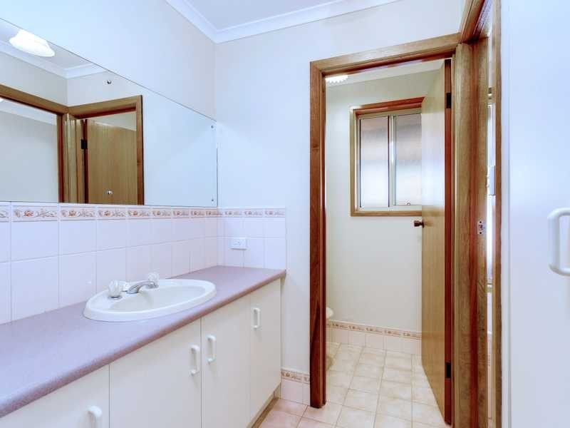 17 Montacute Drive, Oakden SA 5086