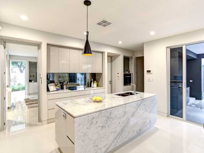 19 Lansdowne Tce (adj to Walkerville), Vale Park SA 5081