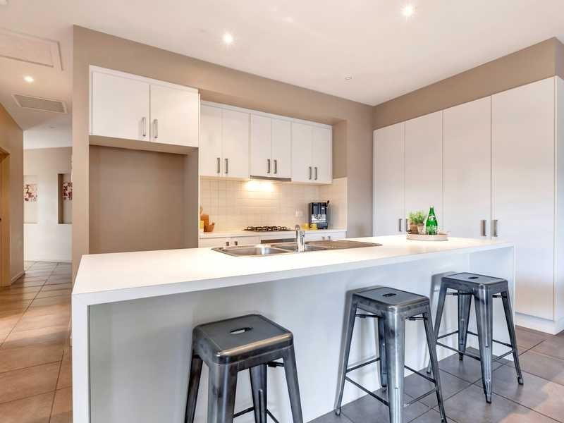 18 Cathedral Circuit, Mawson Lakes SA 5095