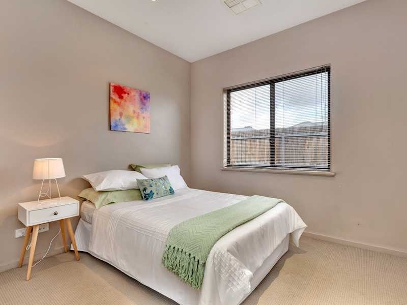 18 Cathedral Circuit, Mawson Lakes SA 5095