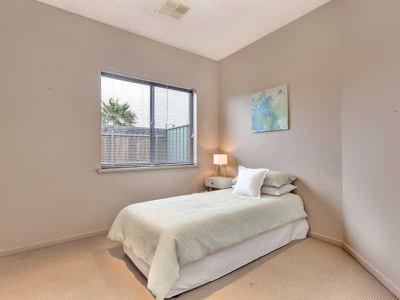 18 Cathedral Circuit, Mawson Lakes SA 5095