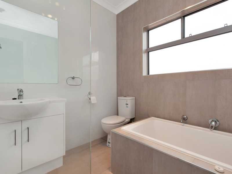 24 Drysdale Drive, Trott Park SA 5158