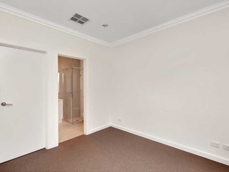 24 Drysdale Drive, Trott Park SA 5158