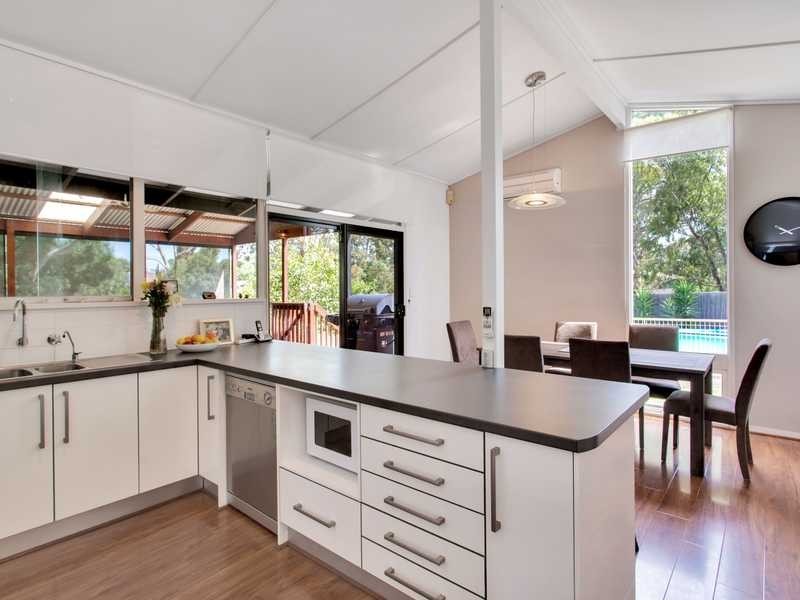 44 Honeysuckle Drive, Hope Valley SA 5090