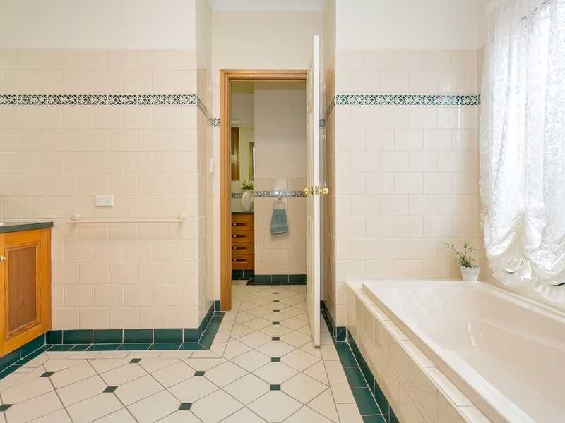 5 Sunbeam Road, Glynde SA 5070