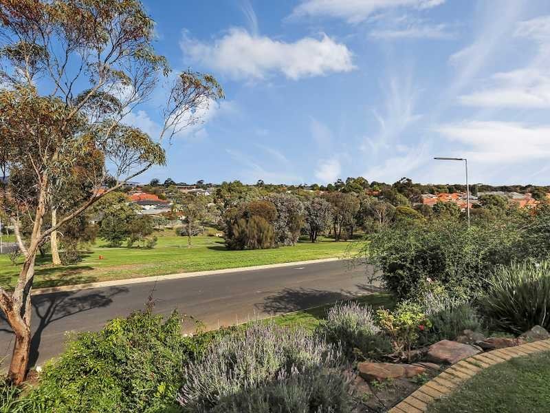 8 Streeton Avenue, Hope Valley SA 5090