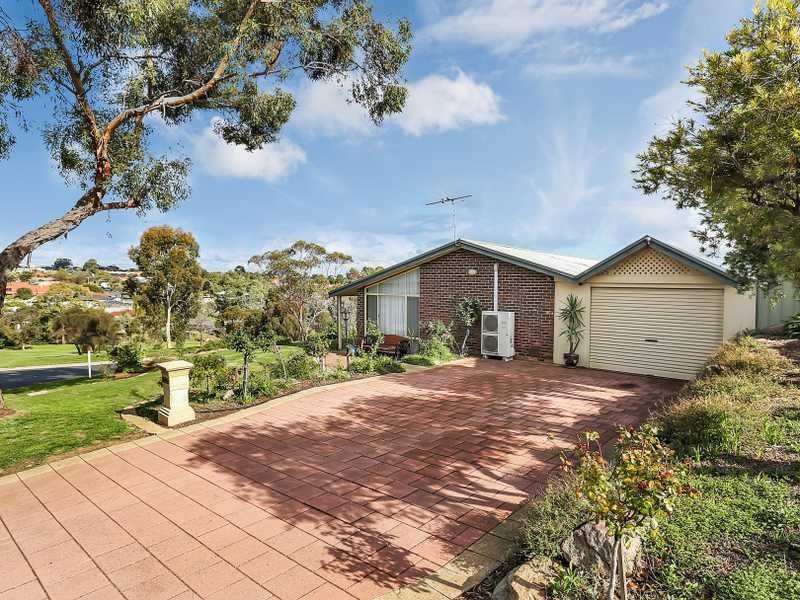 8 Streeton Avenue, Hope Valley SA 5090
