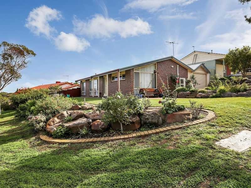 8 Streeton Avenue, Hope Valley SA 5090