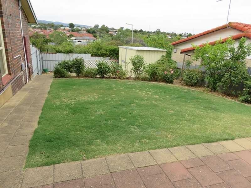 8 Streeton Avenue, Hope Valley SA 5090
