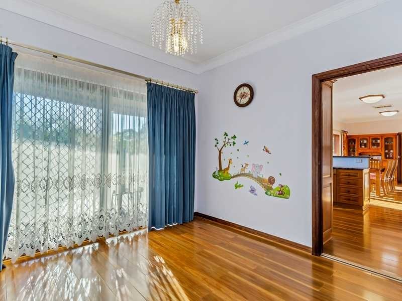 8 Wistaria Grove, Athelstone SA 5076