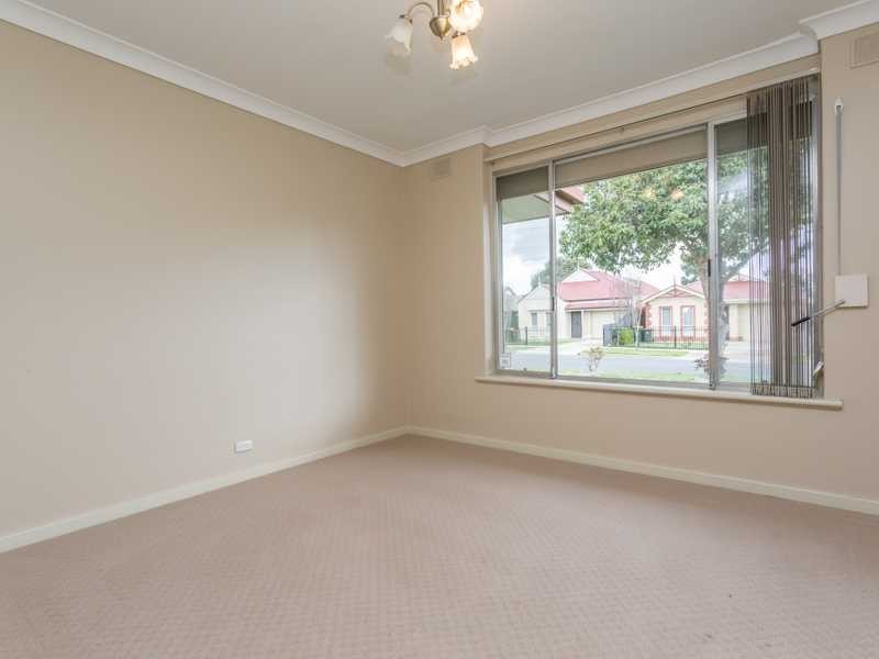 15 Raymond Road, St Agnes SA 5097