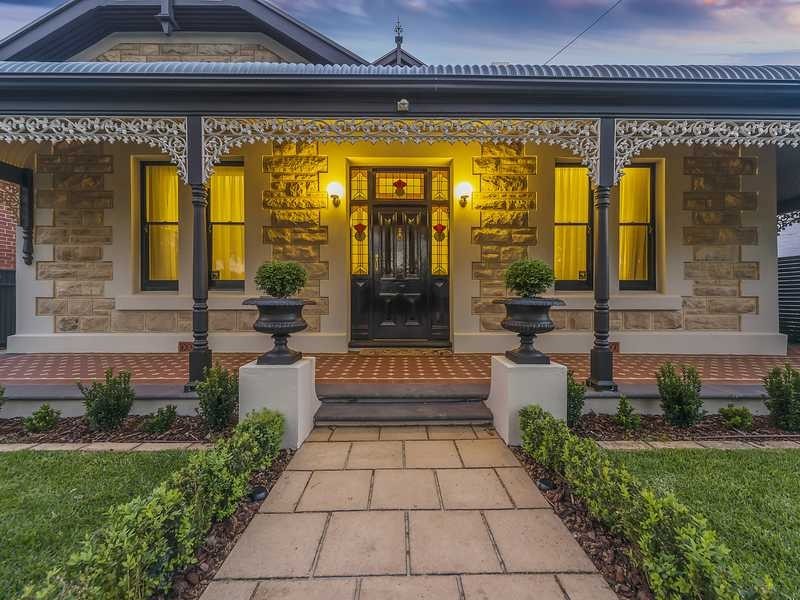 31 Seventh Avenue, St Peters SA 5069