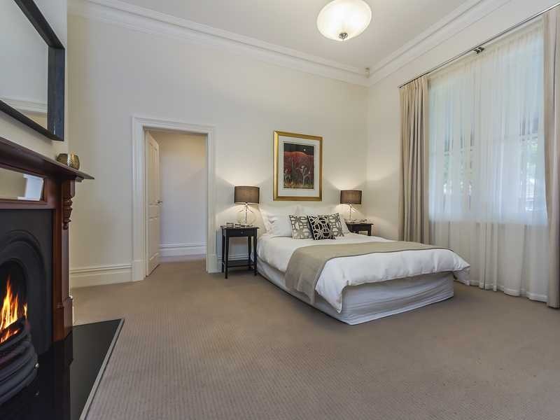31 Seventh Avenue, St Peters SA 5069