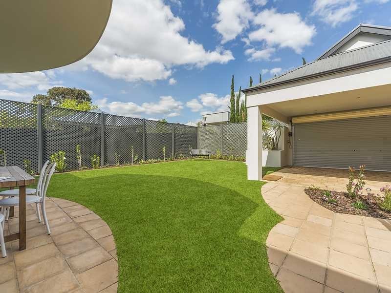 31 Seventh Avenue, St Peters SA 5069