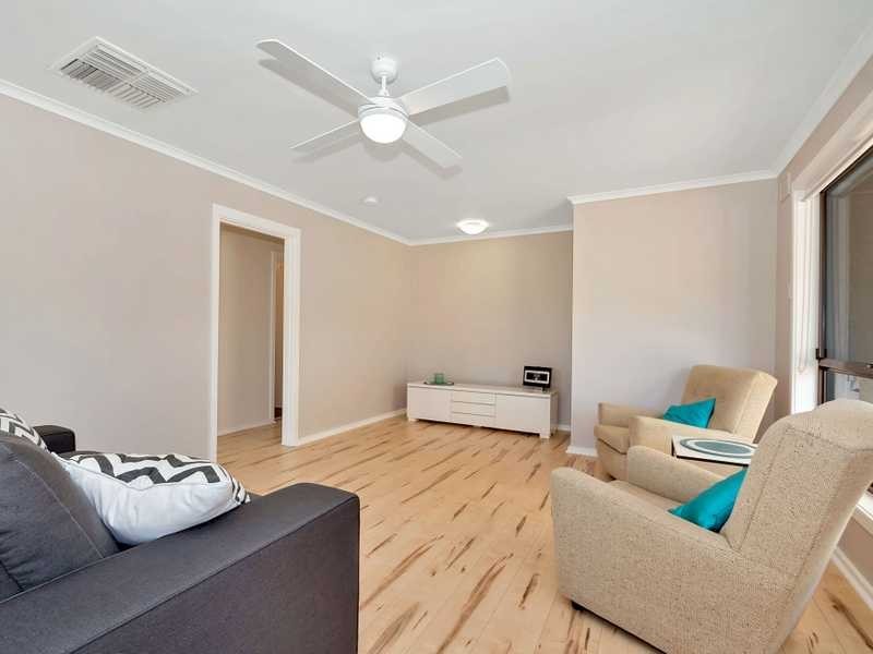 15 Heysen Ave, Hope Valley SA 5090