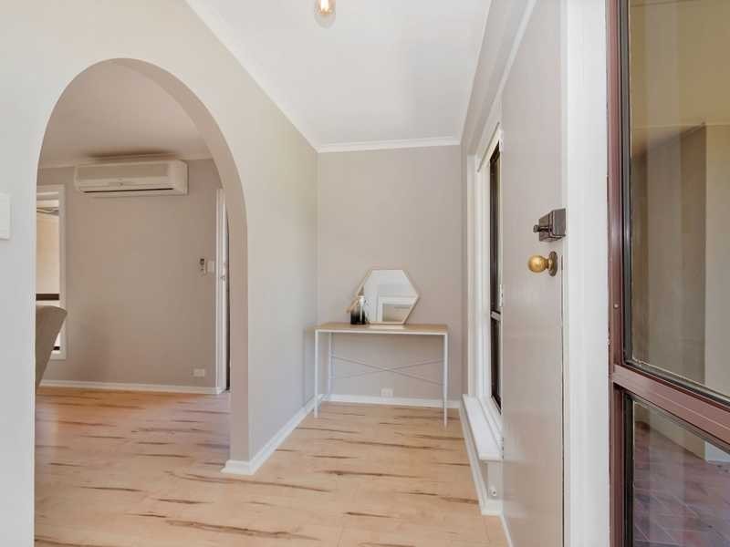 15 Heysen Ave, Hope Valley SA 5090