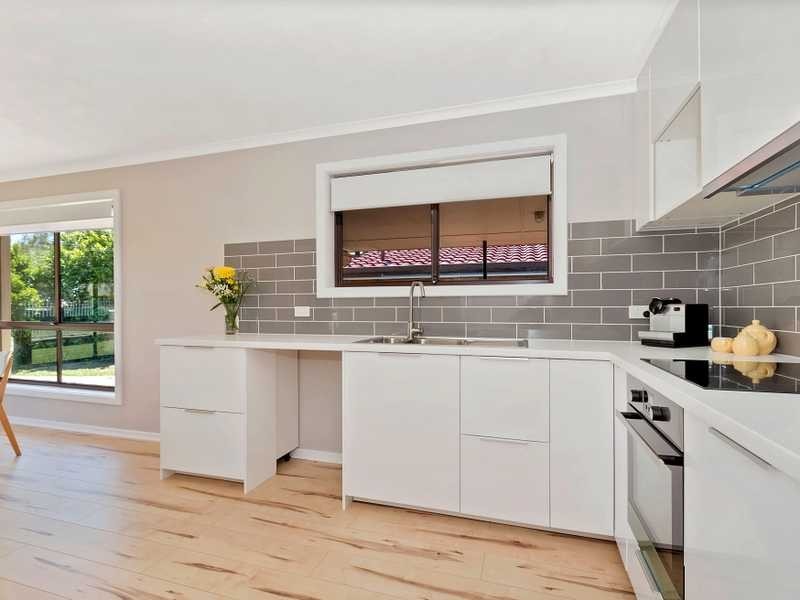 15 Heysen Ave, Hope Valley SA 5090