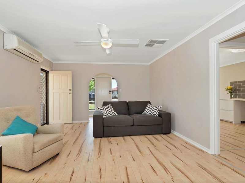 15 Heysen Ave, Hope Valley SA 5090