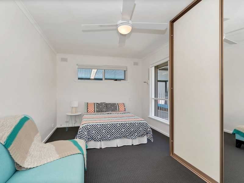 15 Heysen Ave, Hope Valley SA 5090