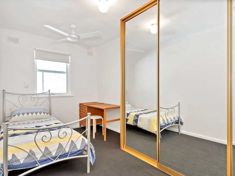 15 Heysen Ave, Hope Valley SA 5090