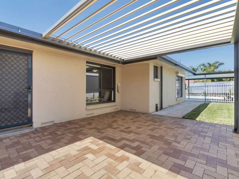 15 Heysen Ave, Hope Valley SA 5090