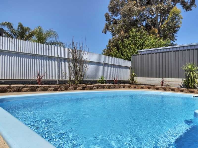 15 Heysen Ave, Hope Valley SA 5090