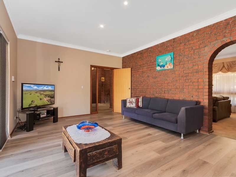 12 Rosemary Ave, Athelstone SA 5076