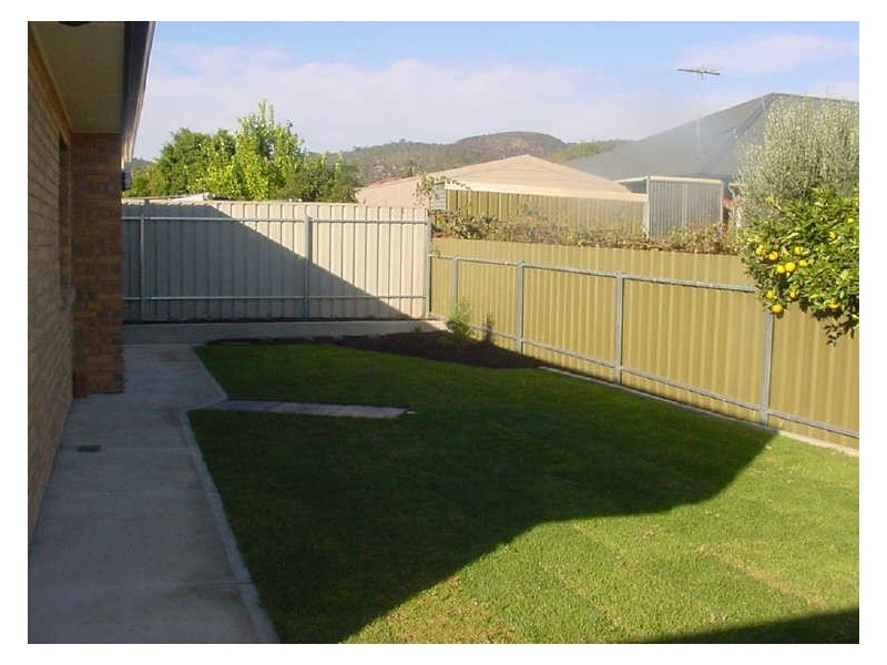 8 Lomman Avenue, Newton SA 5074