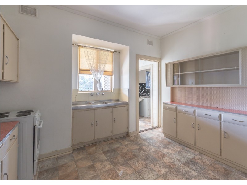 2 Trestrail Street, Magill SA 5072